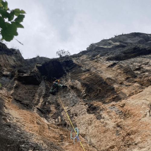 via Le Petit Homme et la Grande Femme